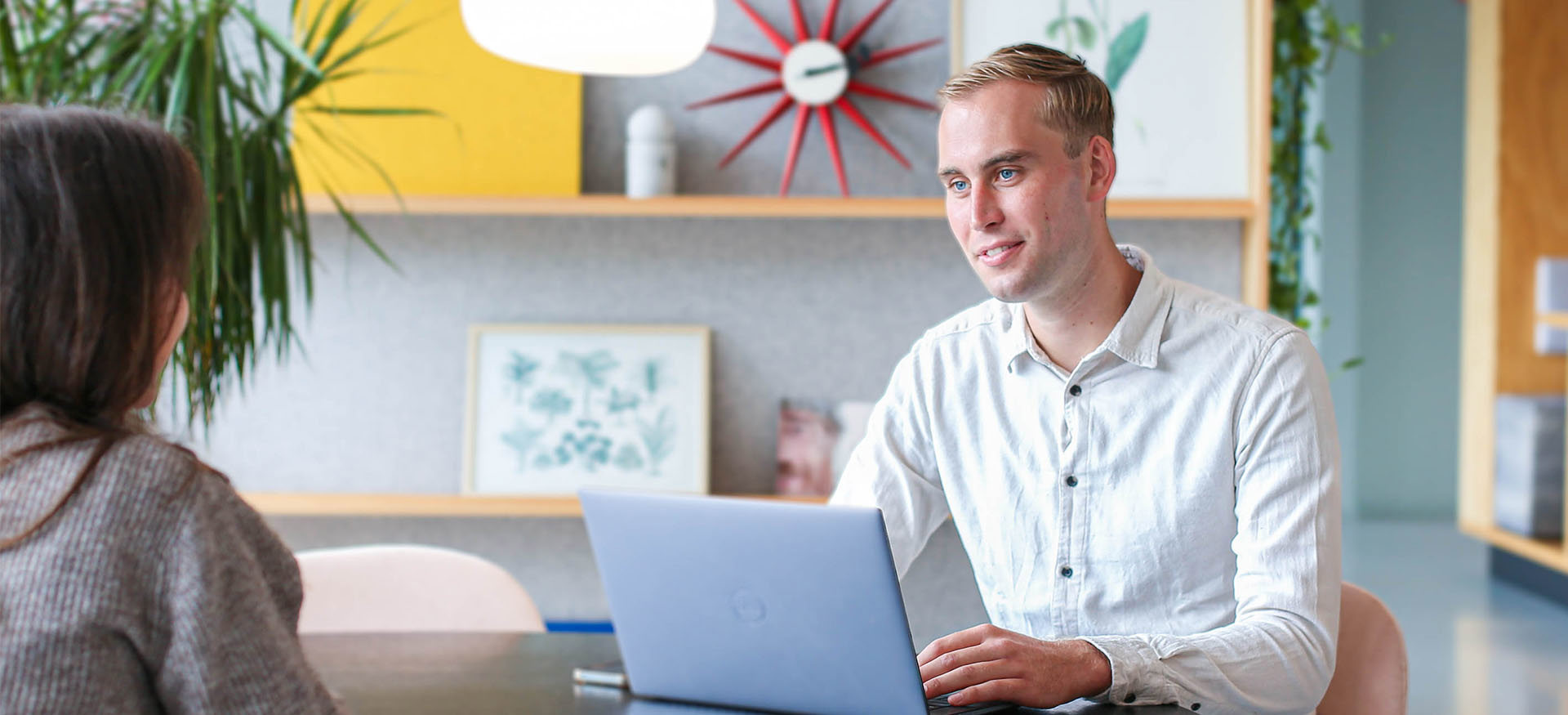 Tim Adema vertelt over zijn functie als  junior controller bij Ballast Nedam