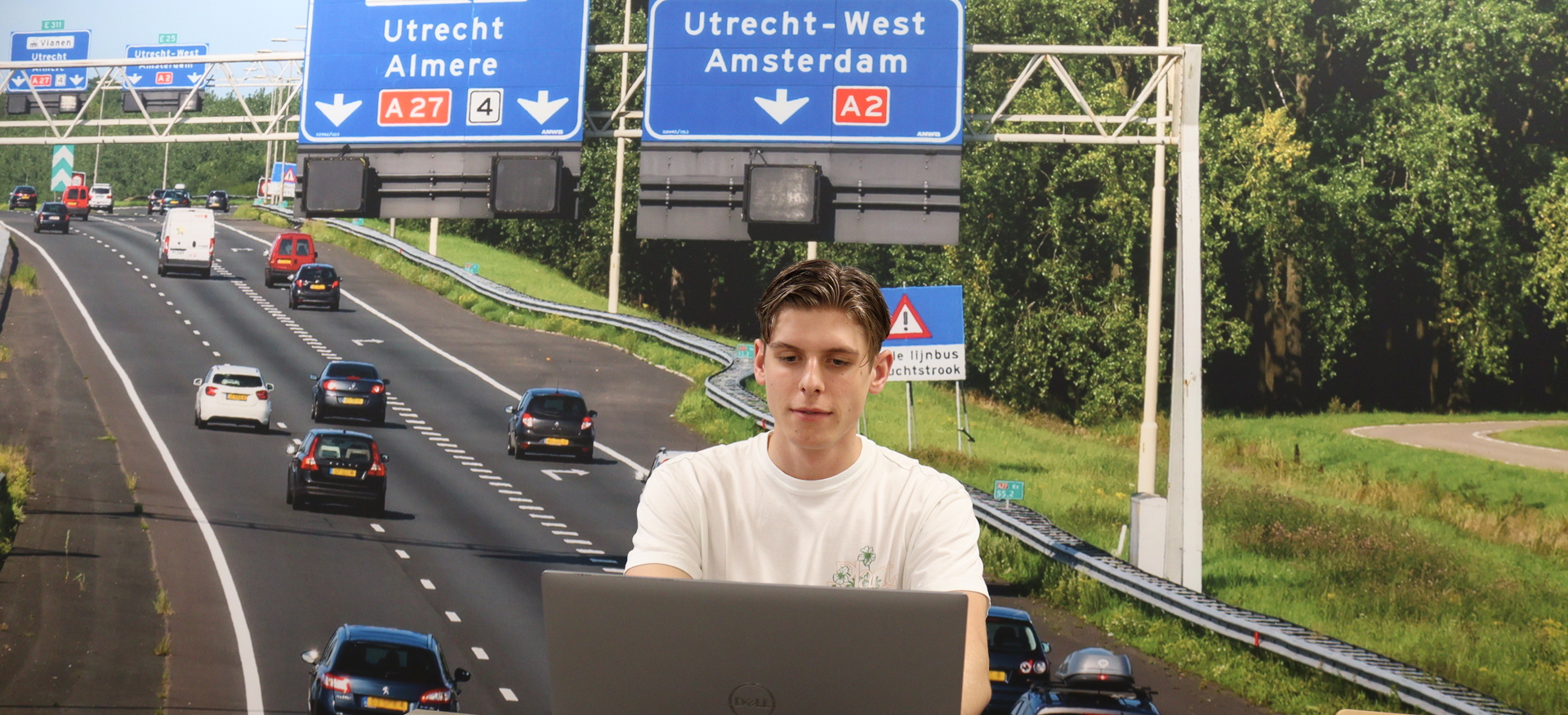 Sven van der Velden, stage BIM modelleur, werkt aan een 3D model in Revit en Dynamo bij Ballast Nedam